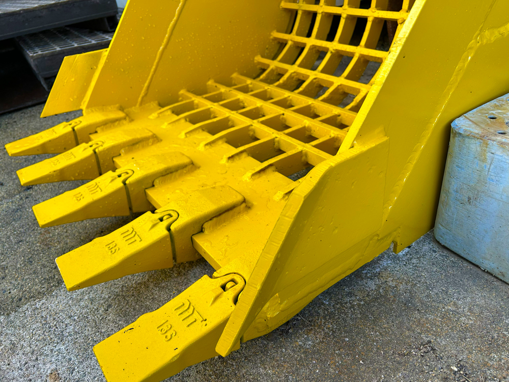 PC-30/
35幅狭バケット